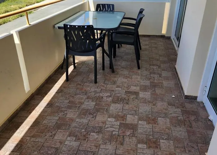 Maestro Iii アパート